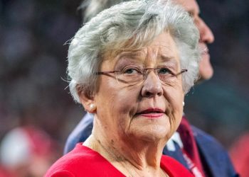 Alabama governor signs legislation protecting IVF providers into law