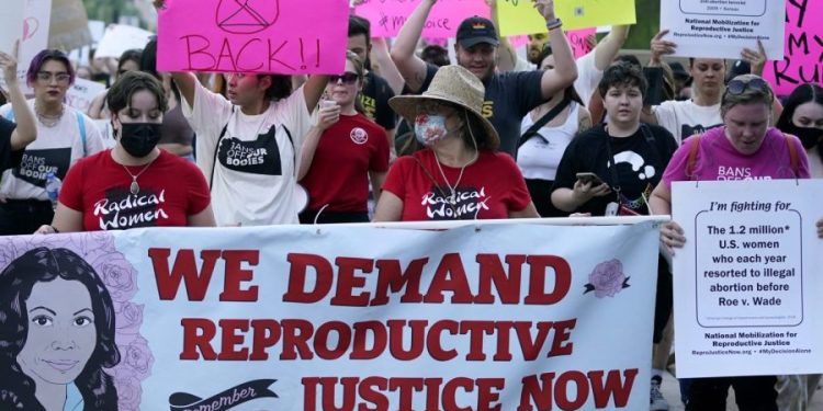 Backers of Arizona abortion amendment say they have signatures for ballot