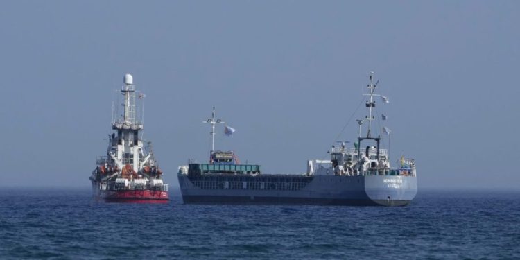 UN food program agrees to assist in Gaza aid distribution using sea route