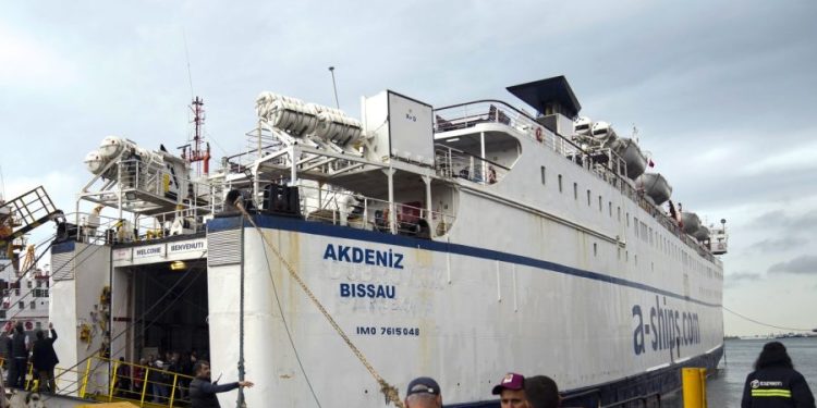 Ships from Turkey with humanitarian aid for Gaza denied right to sail, flags removed