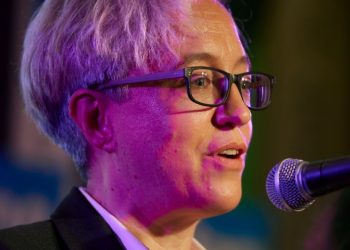 Oregon governor signs law recriminalizing drug possession