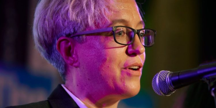 Oregon governor signs law recriminalizing drug possession