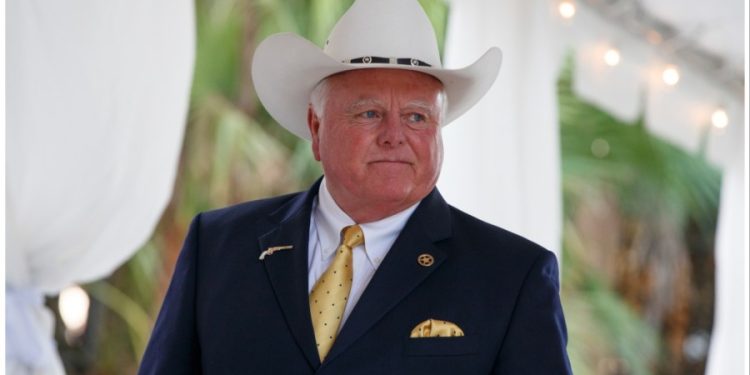 Rare bird flu infection nothing to panic over: Texas agriculture commissioner