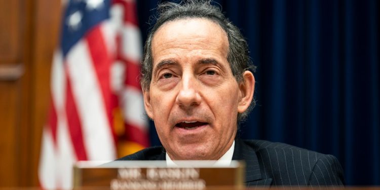 Raskin presses insurers, PBMs on free contraception coverage
