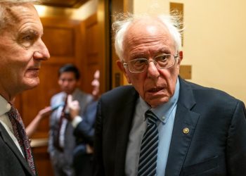 Sanders, Wyden scrutinize data firm over ‘sky-high medical bills’