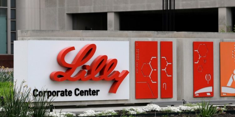 FDA panel backs Eli Lilly’s Alzheimer’s drug