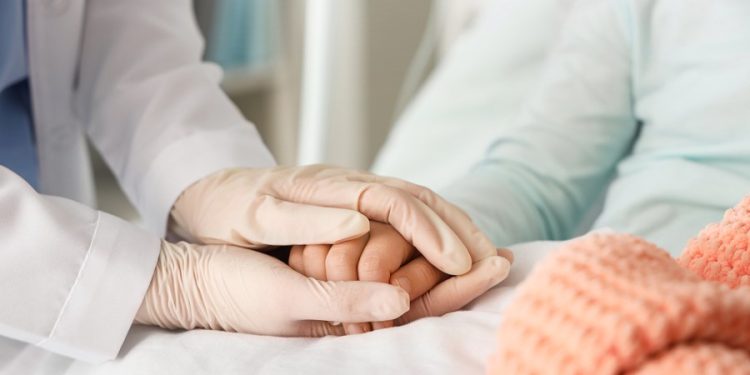Loss of a loved one early in life may accelerate aging: Study