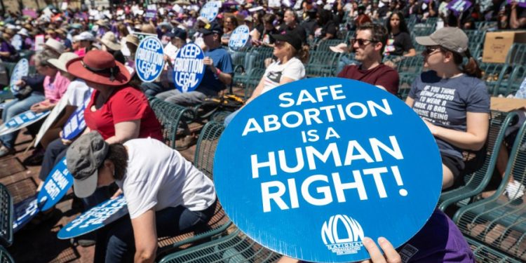 New poll shows Florida abortion amendment winning, outperforming Democrats