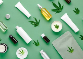 Senate Democrat unveils legislation giving FDA oversight on CBD safety standards