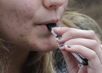 Supreme Court weighs FDA ban on flavored vapes