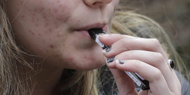 Supreme Court weighs FDA ban on flavored vapes