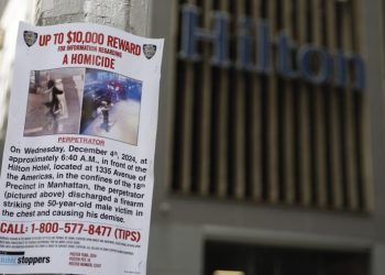 Manhunt underway after fatal shooting of UnitedHealthcare CEO