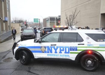 UnitedHealthcare CEO shooting suspect wrote that he acted alone: Report