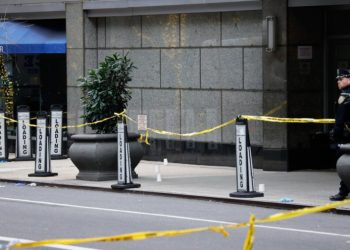 Police release photos of suspect in shooting of UnitedHealthcare CEO