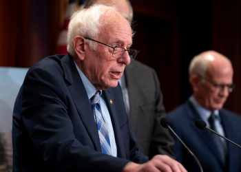Sanders: Musk a ‘smart guy’; RFK Jr. ‘right’ about ‘unhealthy society’