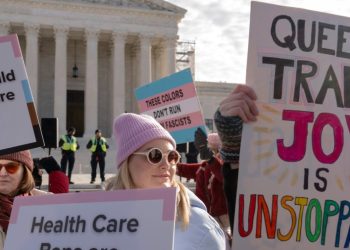 Supreme Court leans toward upholding Tennessee’s restrictions on gender-affirming care
