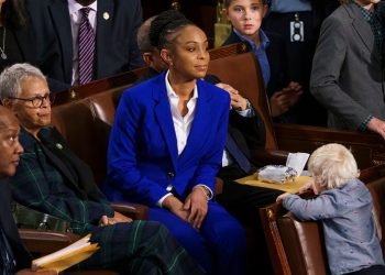 Democrats want answers on cost-cutting prescription payment models abandoned by Trump