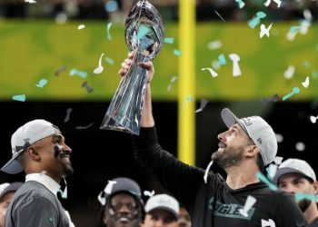 Super Bowl ‘flu’? Record number of employees didn’t go to work Monday, poll suggests