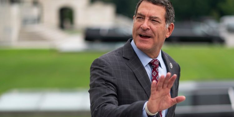 Bipartisan bill seeks to reform prior authorization