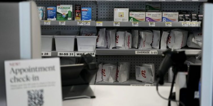 House Democrats warn Trump tariffs could devastate medical supply chains