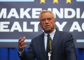 Democratic senators call on RFK Jr. to keep rule allowing Medicare coverage of anti-obesity drugs