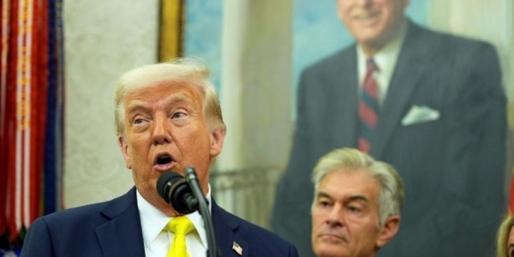 Trump swears in Mehmet Oz as CMS administrator