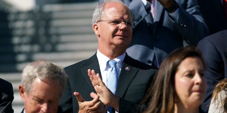 CBO: House GOP plan exceeds $880B savings target