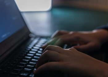 Teens with ‘addictive’ phone use more likely to be suicidal: Study