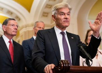 Dr. Oz welcomes move by states to reduce migrant health coverage