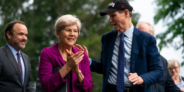 Warren, Wyden warn Trump policies could ‘decimate retirees’ savings’