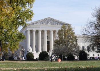 1 in 3 Americans lack confidence in Supreme Court, primarily Democrats: Poll