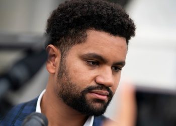 GOP chair snaps at Frost: ‘You’ve gone over the cliff’