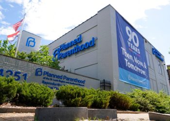 Planned Parenthood to close Louisiana clinics