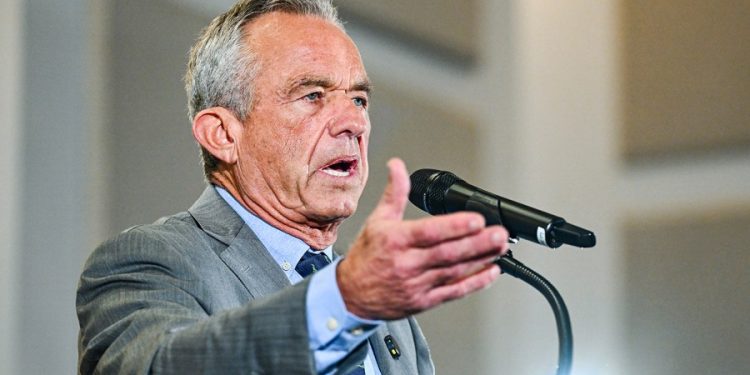 Abbott signs ‘Make Texas Healthy Again’ Act alongside RFK Jr.
