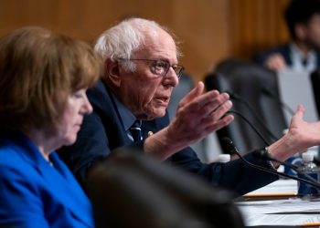 Sanders calls for bipartisan investigation into CDC director’s firing