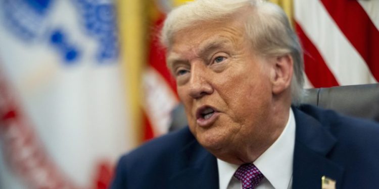 Trump signs order to crack down on prescription drug advertising