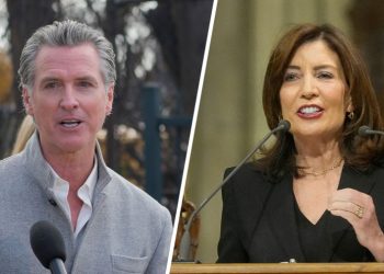 States band together on vaccine recommendations in challenge to Trump administration