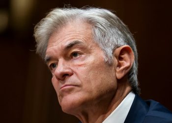 Oz backs Florida dropping school vaccine mandates