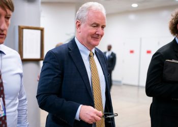 Van Hollen says Democrats ‘not going to write a blank check’ to avert shutdown