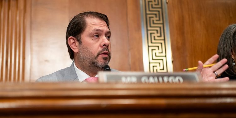 Gallego demands transparency in Trump’s deal with Pfizer