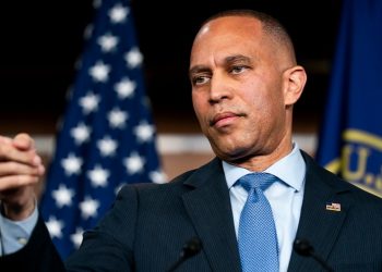 Jeffries, Dems will offer three-year extension of ObamaCare subsidies