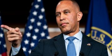 Jeffries, Dems will offer three-year extension of ObamaCare subsidies