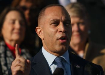 Jeffries, Democrats press Johnson for immediate vote on ObamaCare subsidies