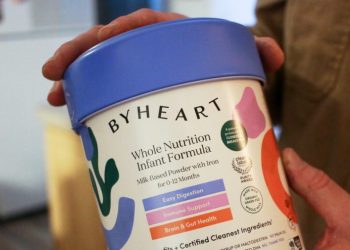 FDA warns major retailers over recalled baby formula sales