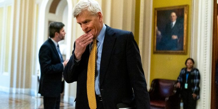 Senate GOP health care plan fails on mostly party-line vote