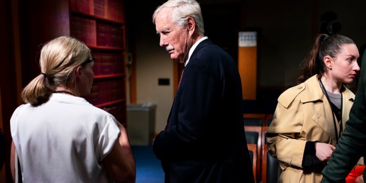 GOP blocks measure to reverse RFK move on HHS transparency, public comments