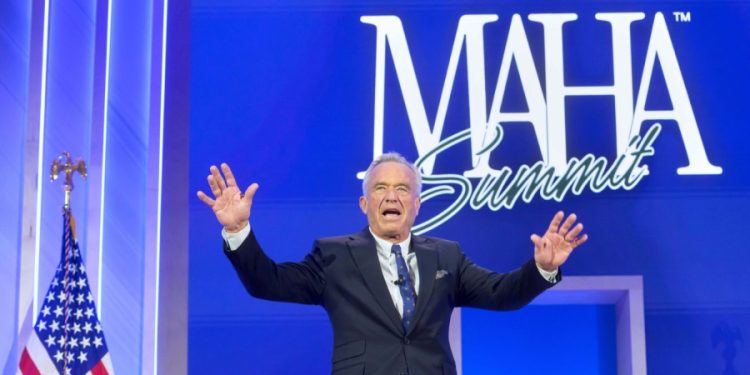 In farm bill, GOP takes another swing at pesticide protections loathed by MAHA