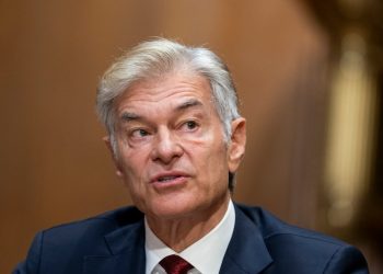 Oz urges Americans to get measles vaccine amid outbreaks