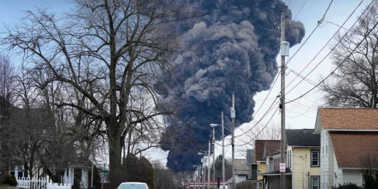 Judge allows East Palestine residents to intervene in train derailment lawsuit