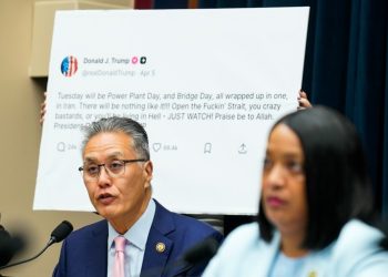 Democrat demands RFK Jr. insist on Trump mental fitness test, invoke 25th amendment